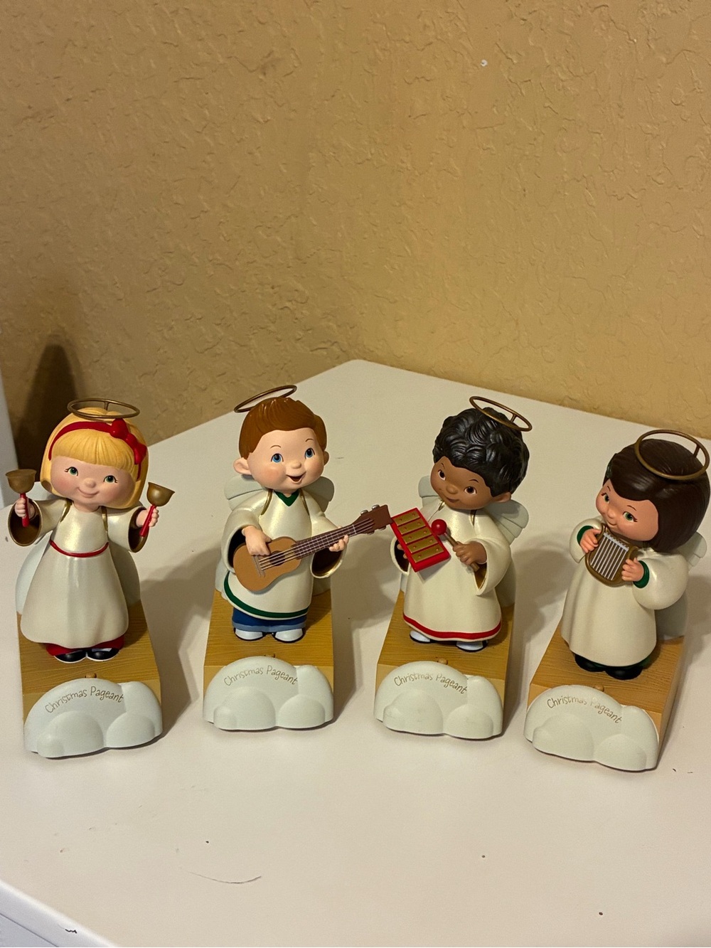Hallmark Set of 4 Christmas Pageant Children's Angel Choir Tested & Works